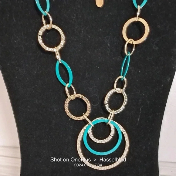 Kistin Davis Teal and Gold Tone Circle Pendants Fashion Statement Necklace - Picture 2 of 7